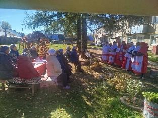 Концертно-развлекательная программа «С улыбкой по жизни»