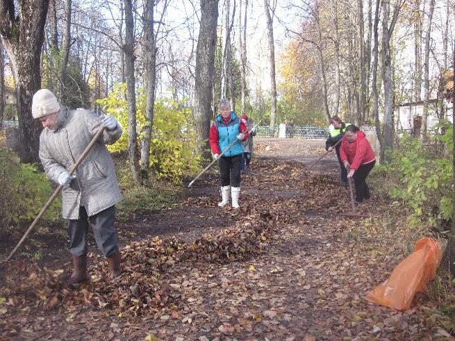 Осенний субботник по благоустройству территории Марковского сельского поселения
