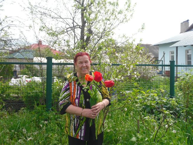 80-летний юбилей получательницы социальных услуг на дому Семеновых Людмилы Ивановны