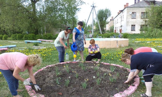 Социальные работники продолжают свою работу  над проектом «Нас всех объединяет красота»