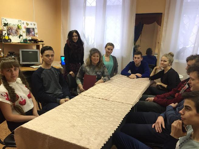 Круглый стол для волонтеров «Открытая дверь» по итогам завершившегося проекта «Добрые сердца»