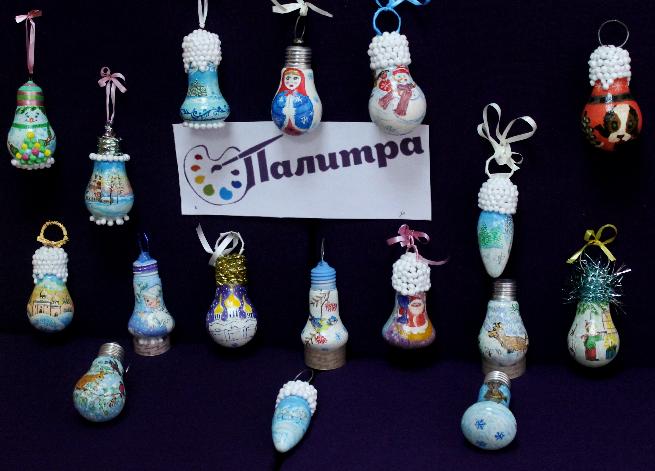 Участники арт-студии «Палитра» снова собрались в творческой мастерской