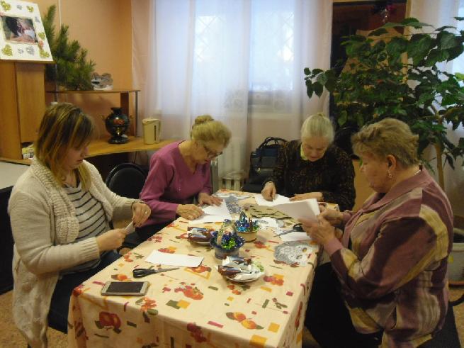 Встреча в творческой гостиной  «Нарисуем праздник вместе».