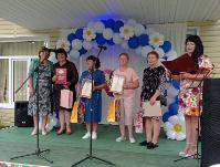 Награждение Почетной грамотой Администрации Комсомольского муниципального района социального работника с.Марково