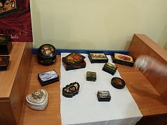 Посещение выставки «Хранительницы женских тайн и украшений»