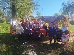 Концертно-развлекательная программа «С улыбкой по жизни»