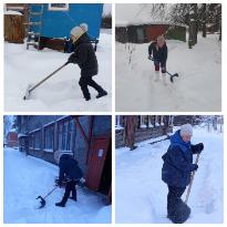 Уборка снега в рамках акции «Снежный рейд»