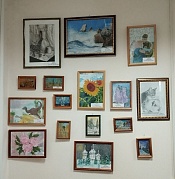 Выставка изо-студии «Палитра» под названием «Рукам-дело, душе-праздник»