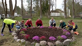  Акция «Посади цветочек – укрась свой уголочек»