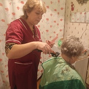 Акция «Социальный парикмахер», приуроченная к Дню матери